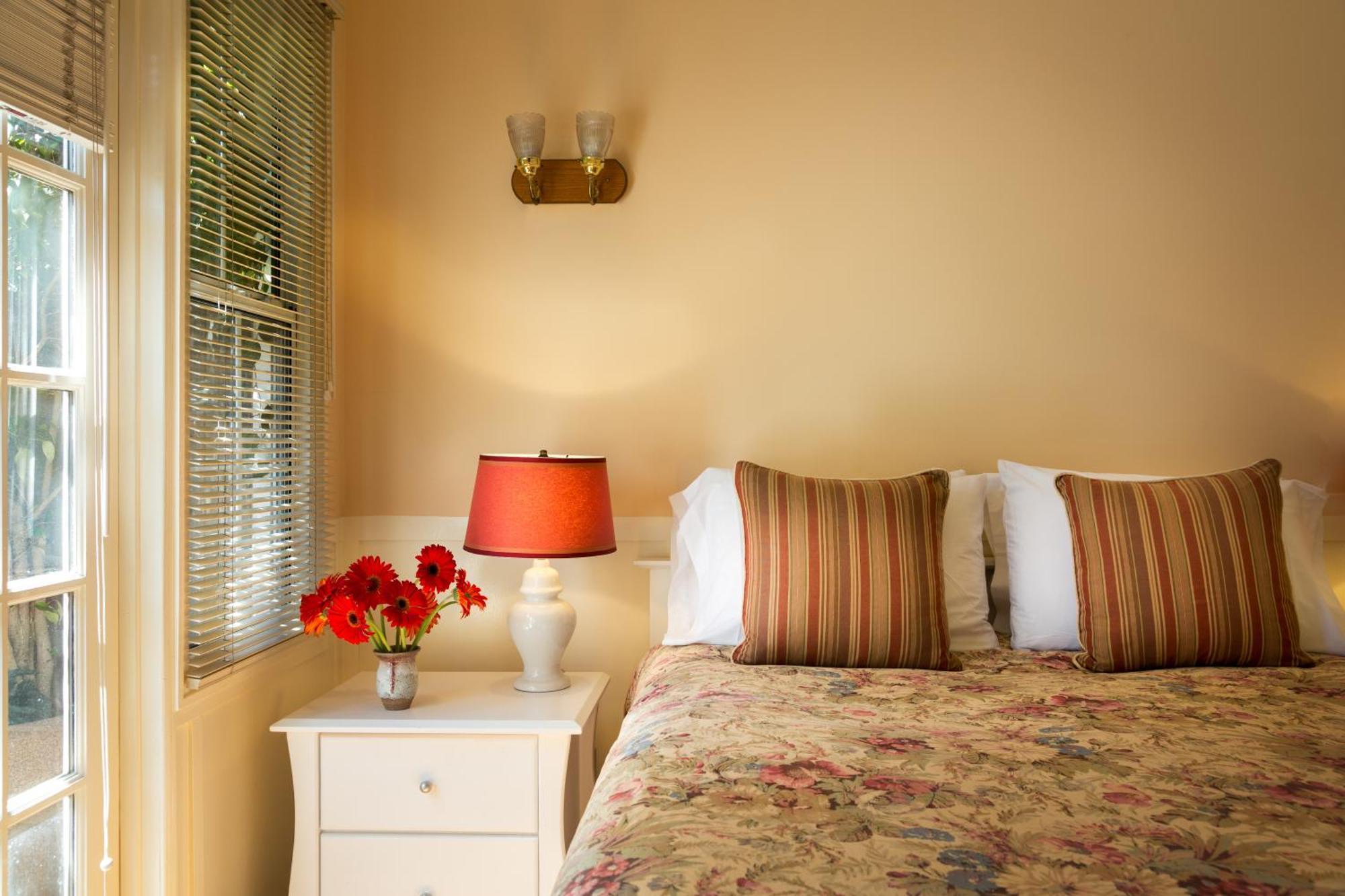 Cheshire Cat Inn & Cottages 산타 바바라 외부 사진