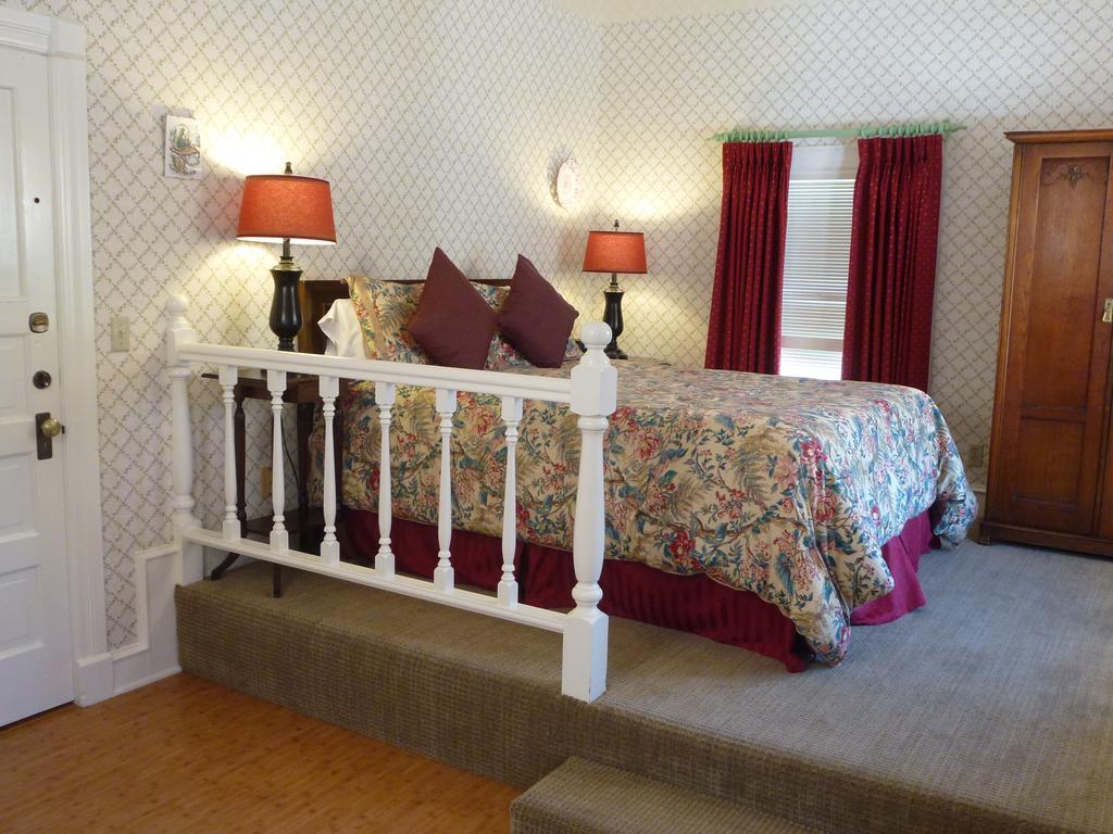 Cheshire Cat Inn & Cottages 산타 바바라 외부 사진